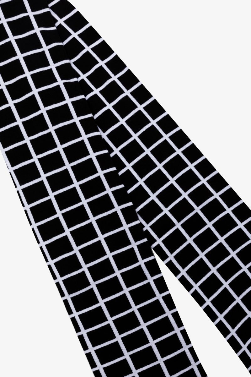 JQSCARF06 Black White2