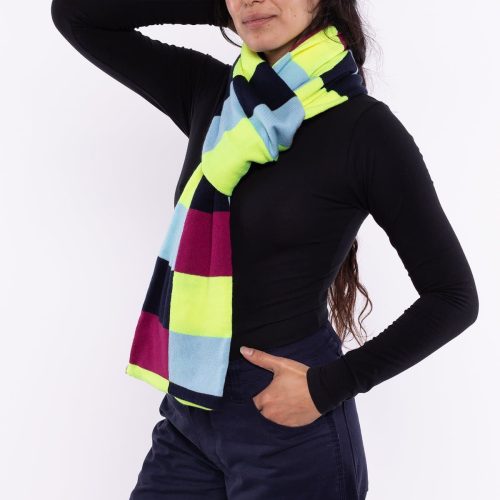 JQSCARF09 13