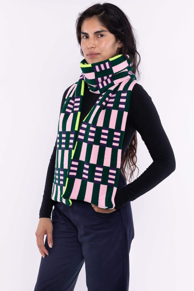 JQSCARF21 02 3d36986b dbe4 47af 8fd7 b4e5483099fd