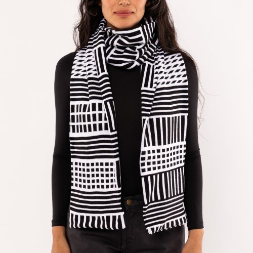 JQSCARF51 Black White3