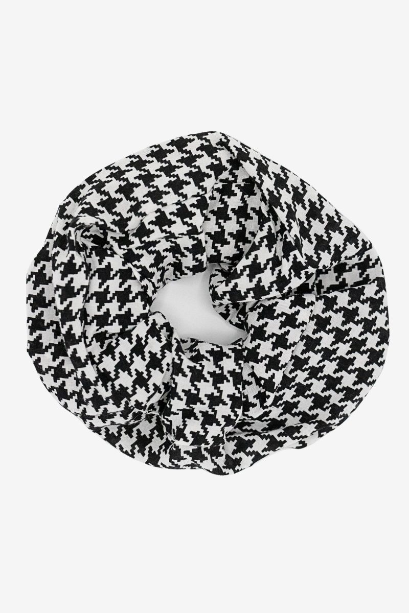 houndstooth white